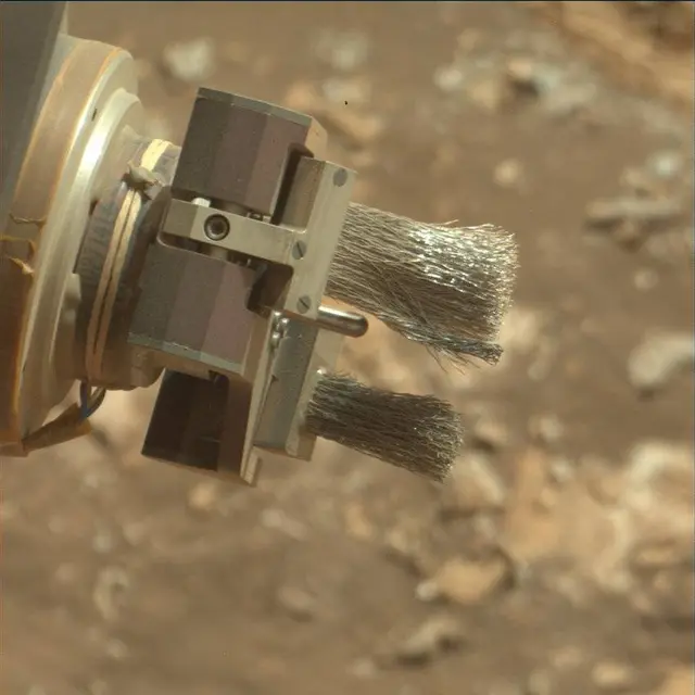 Sol 2801: Mast Camera (Mastcam)