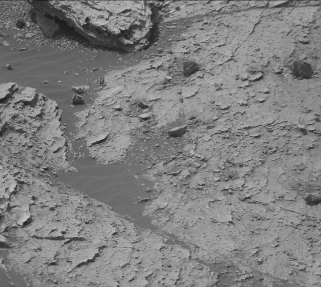 Sol 2801: Mast Camera (Mastcam)