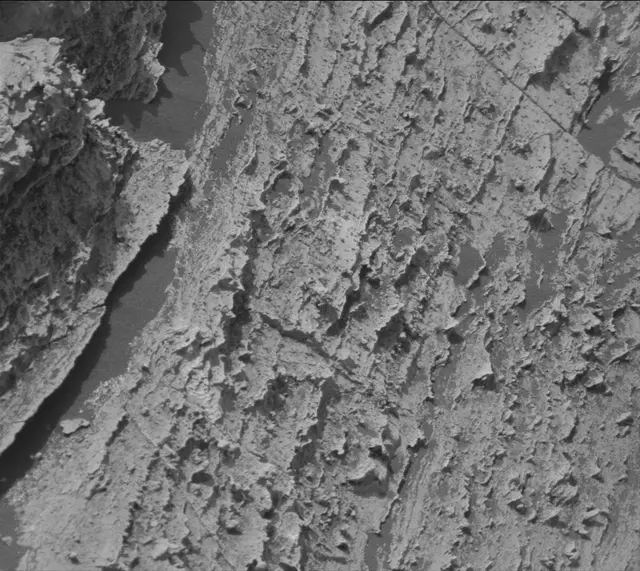 Sol 2801: Mast Camera (Mastcam)