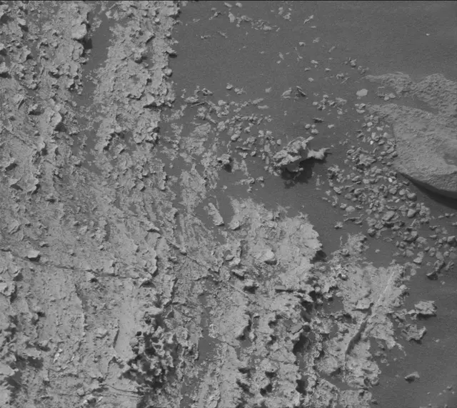 Sol 2801: Mast Camera (Mastcam)