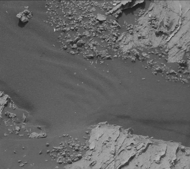 Sol 2801: Mast Camera (Mastcam)