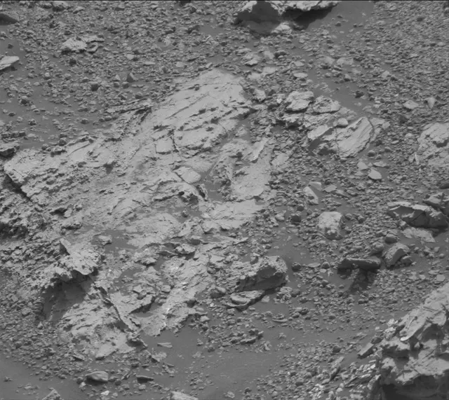 Sol 2801: Mast Camera (Mastcam)