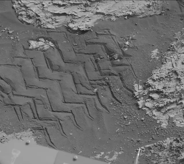 Sol 2802: Mast Camera (Mastcam)