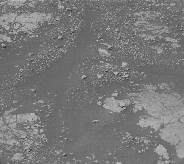 Sol 2804: Mast Camera (Mastcam)
