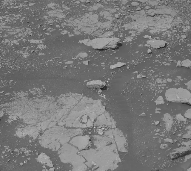 Sol 2804: Mast Camera (Mastcam)