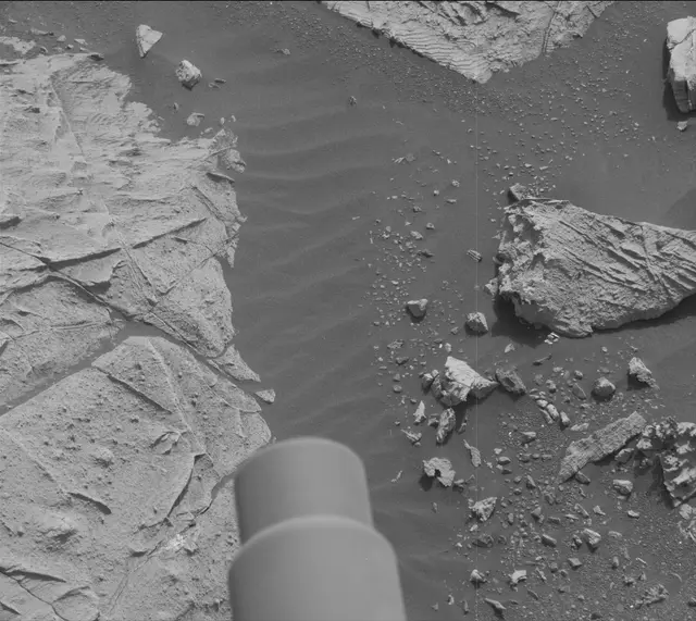 Sol 2804: Mast Camera (Mastcam)