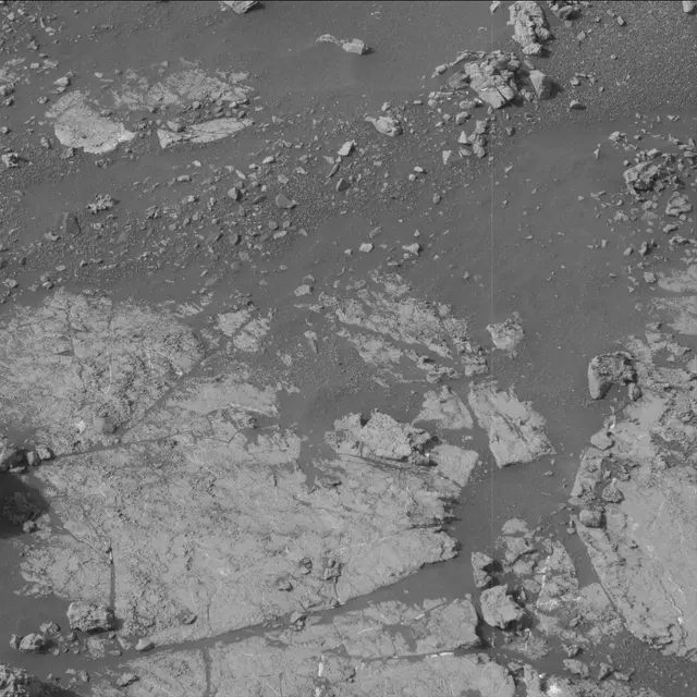 Sol 2804: Mast Camera (Mastcam)