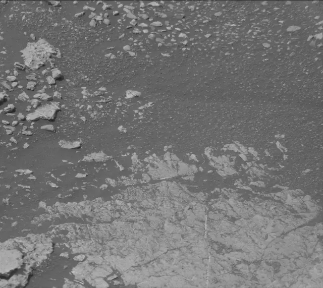Sol 2804: Mast Camera (Mastcam)