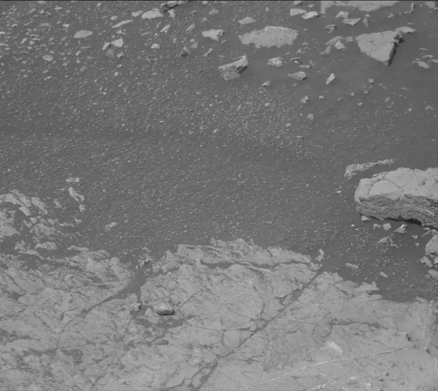 Sol 2804: Mast Camera (Mastcam)