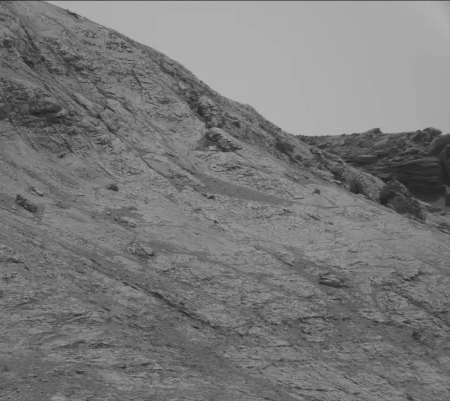 Sol 2804: Mast Camera (Mastcam)