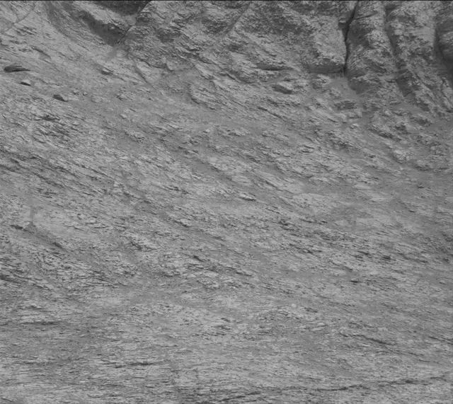 Sol 2804: Mast Camera (Mastcam)