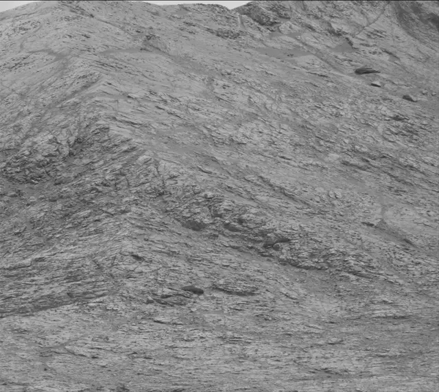 Sol 2804: Mast Camera (Mastcam)