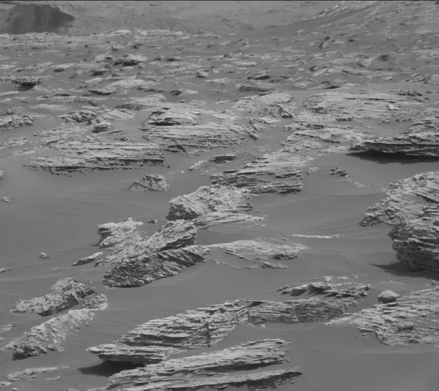 Sol 2804: Mast Camera (Mastcam)