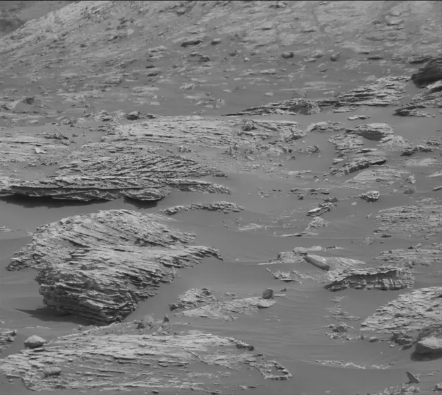 Sol 2804: Mast Camera (Mastcam)