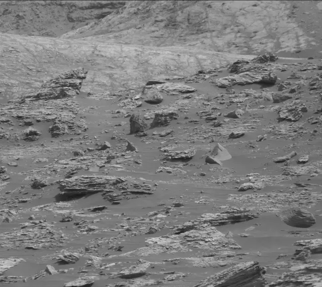 Sol 2804: Mast Camera (Mastcam)