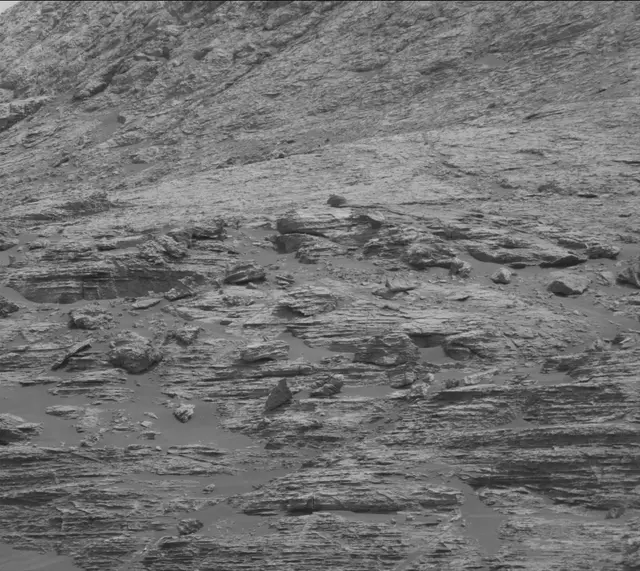 Sol 2804: Mast Camera (Mastcam)
