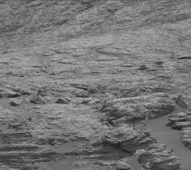 Sol 2804: Mast Camera (Mastcam)