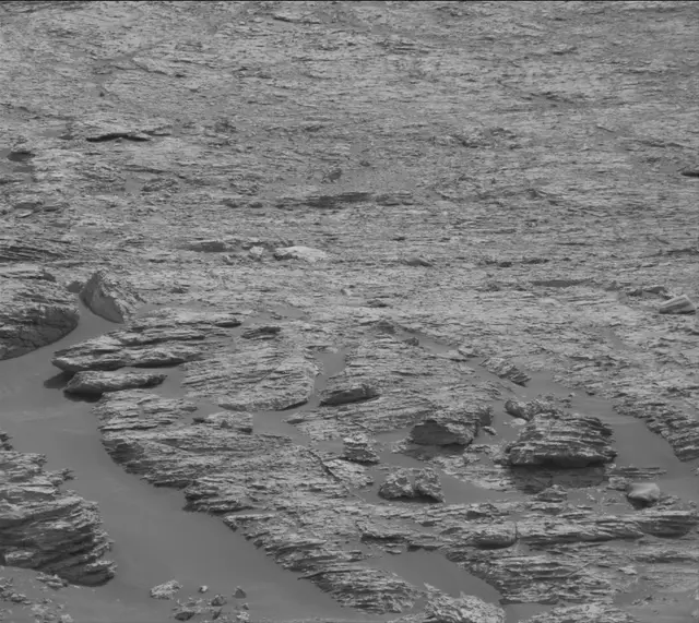 Sol 2804: Mast Camera (Mastcam)