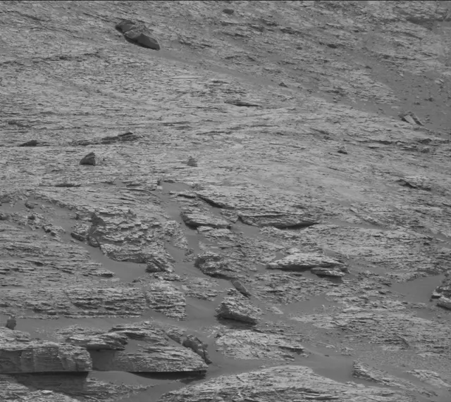 Sol 2804: Mast Camera (Mastcam)