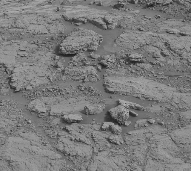 Sol 2813: Mast Camera (Mastcam)