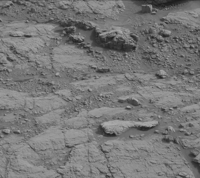 Sol 2813: Mast Camera (Mastcam)