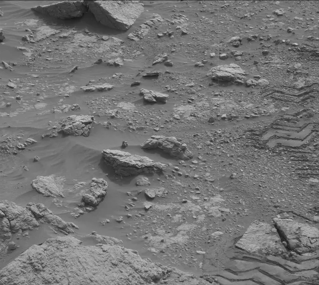 Sol 2813: Mast Camera (Mastcam)