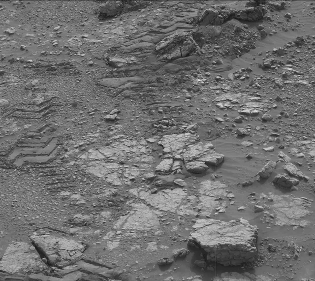 Sol 2813: Mast Camera (Mastcam)