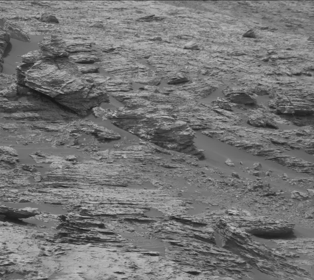 Sol 2813: Mast Camera (Mastcam)