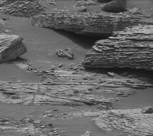 Sol 2813: Mast Camera (Mastcam)