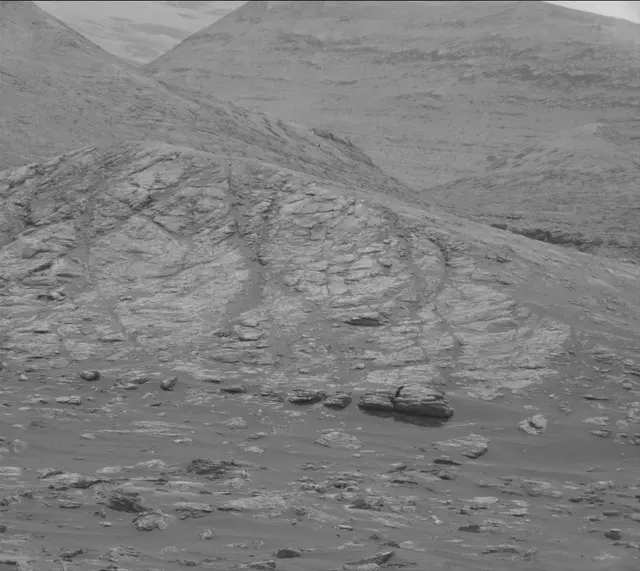 Sol 2813: Mast Camera (Mastcam)