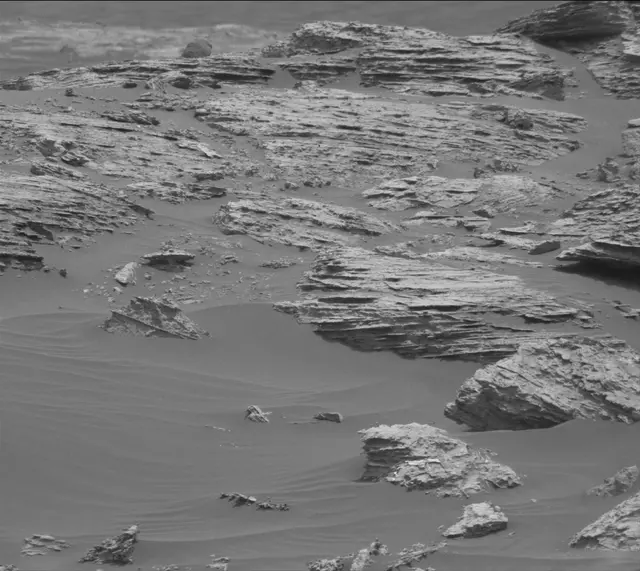 Sol 2813: Mast Camera (Mastcam)