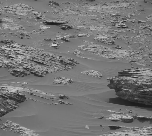 Sol 2813: Mast Camera (Mastcam)