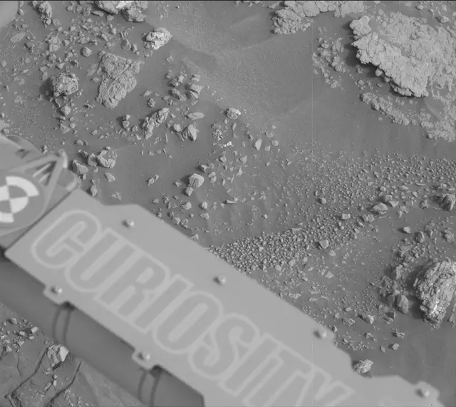 Sol 2816: Mast Camera (Mastcam)