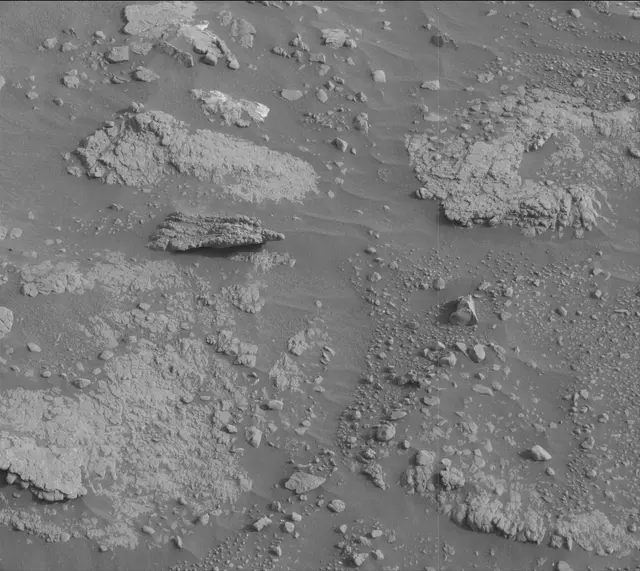 Sol 2816: Mast Camera (Mastcam)