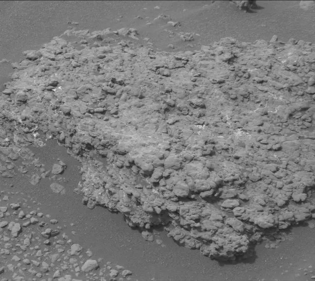 Sol 2817: Mast Camera (Mastcam)