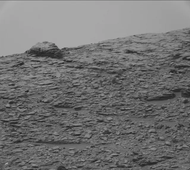 Sol 2819: Mast Camera (Mastcam)