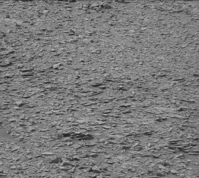 Sol 2819: Mast Camera (Mastcam)