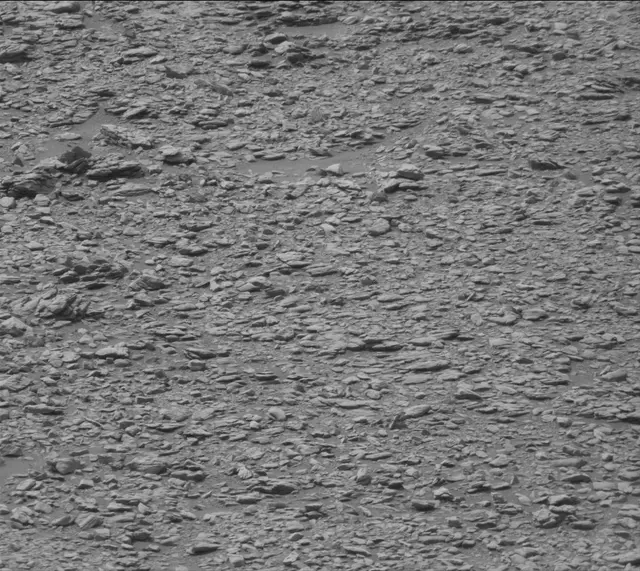 Sol 2819: Mast Camera (Mastcam)