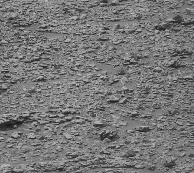 Sol 2819: Mast Camera (Mastcam)