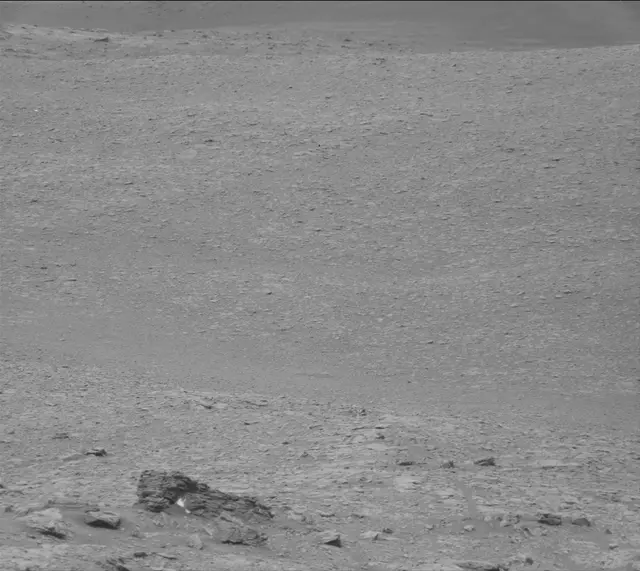 Sol 2819: Mast Camera (Mastcam)
