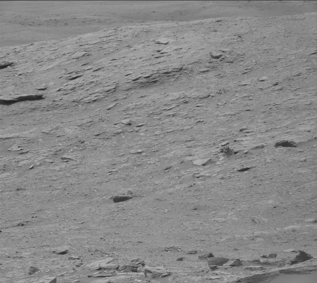 Sol 2819: Mast Camera (Mastcam)