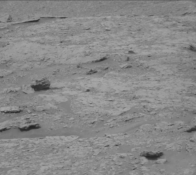 Sol 2819: Mast Camera (Mastcam)