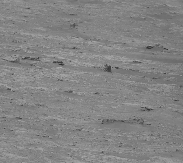 Sol 2819: Mast Camera (Mastcam)