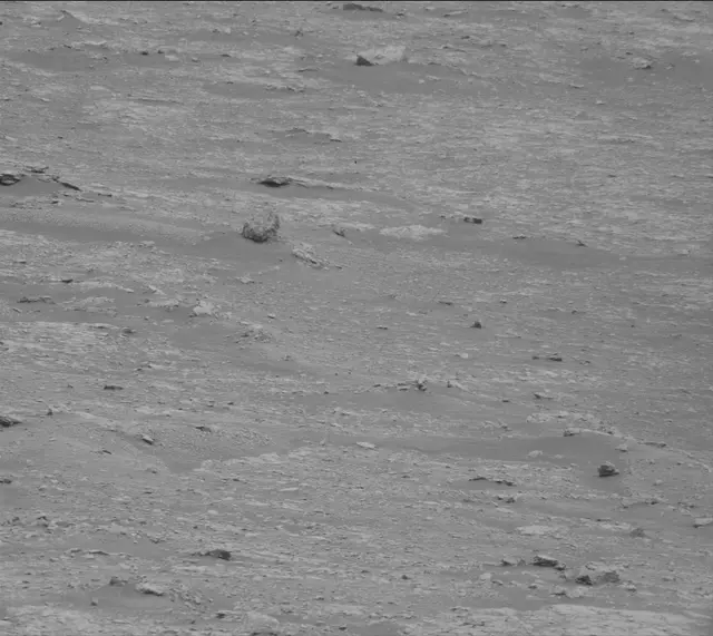 Sol 2819: Mast Camera (Mastcam)