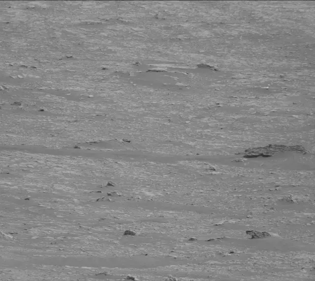 Sol 2819: Mast Camera (Mastcam)