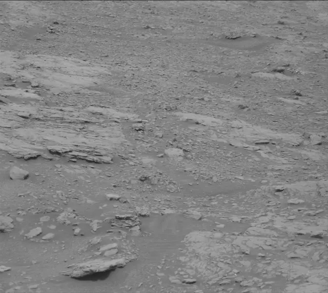 Sol 2819: Mast Camera (Mastcam)