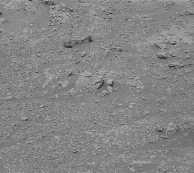 Sol 2819: Mast Camera (Mastcam)