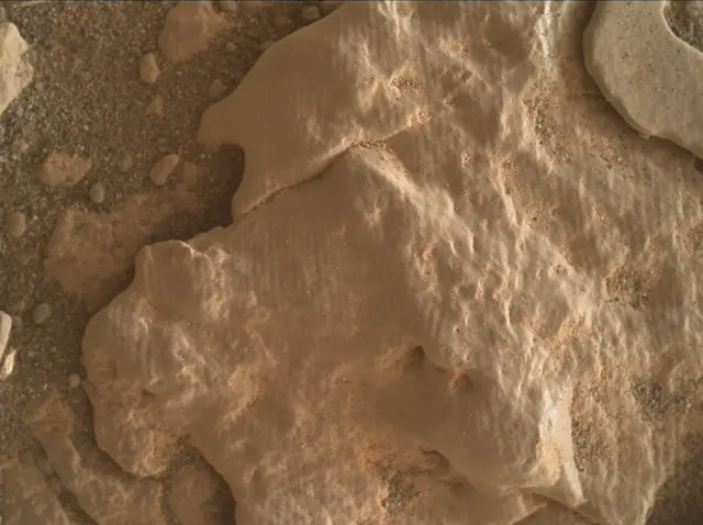Sol 2819: Mars Hand Lens Imager (MAHLI)