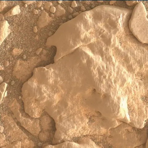 Sol 2819: Mars Hand Lens Imager (MAHLI)