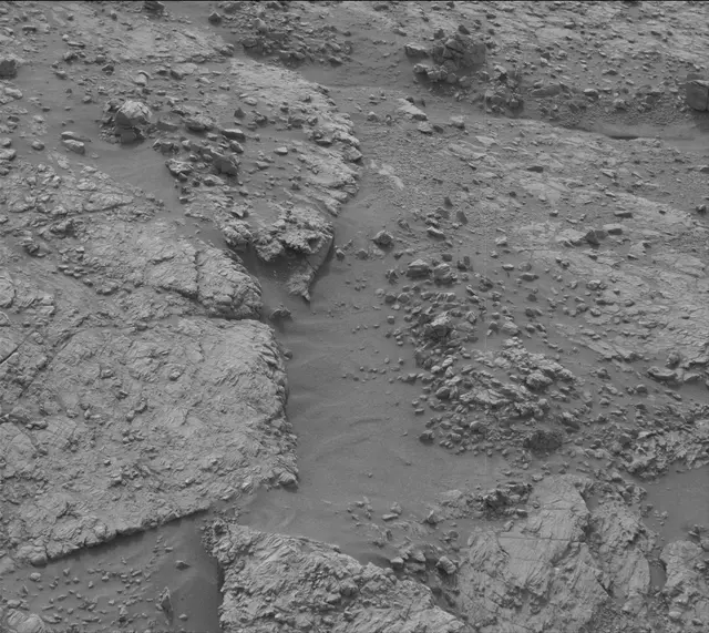 Sol 2820: Mast Camera (Mastcam)